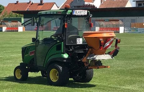 Kolb Sommerdienst am Fußballplatz